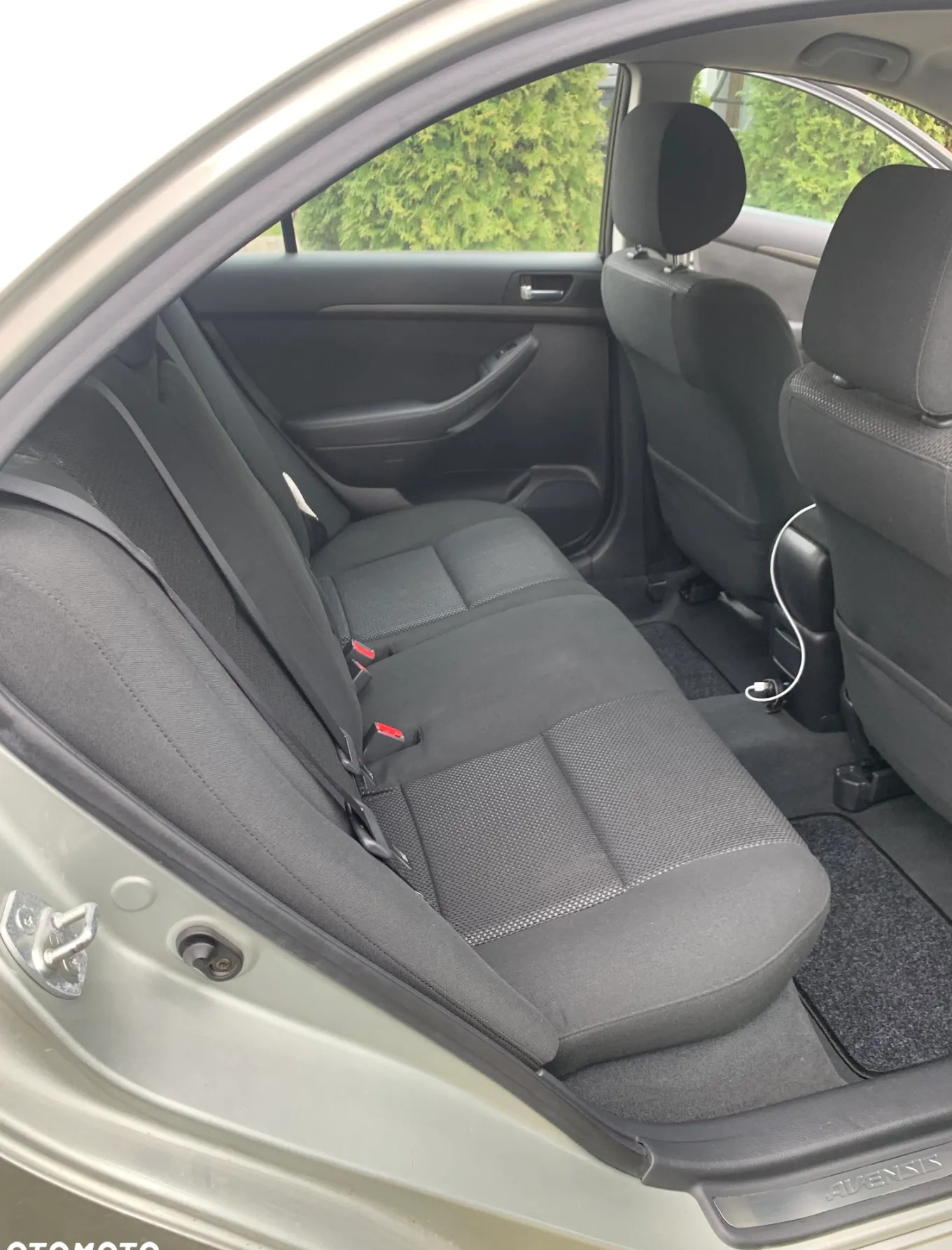 Toyota Avensis cena 15499 przebieg: 219100, rok produkcji 2004 z Kożuchów małe 562